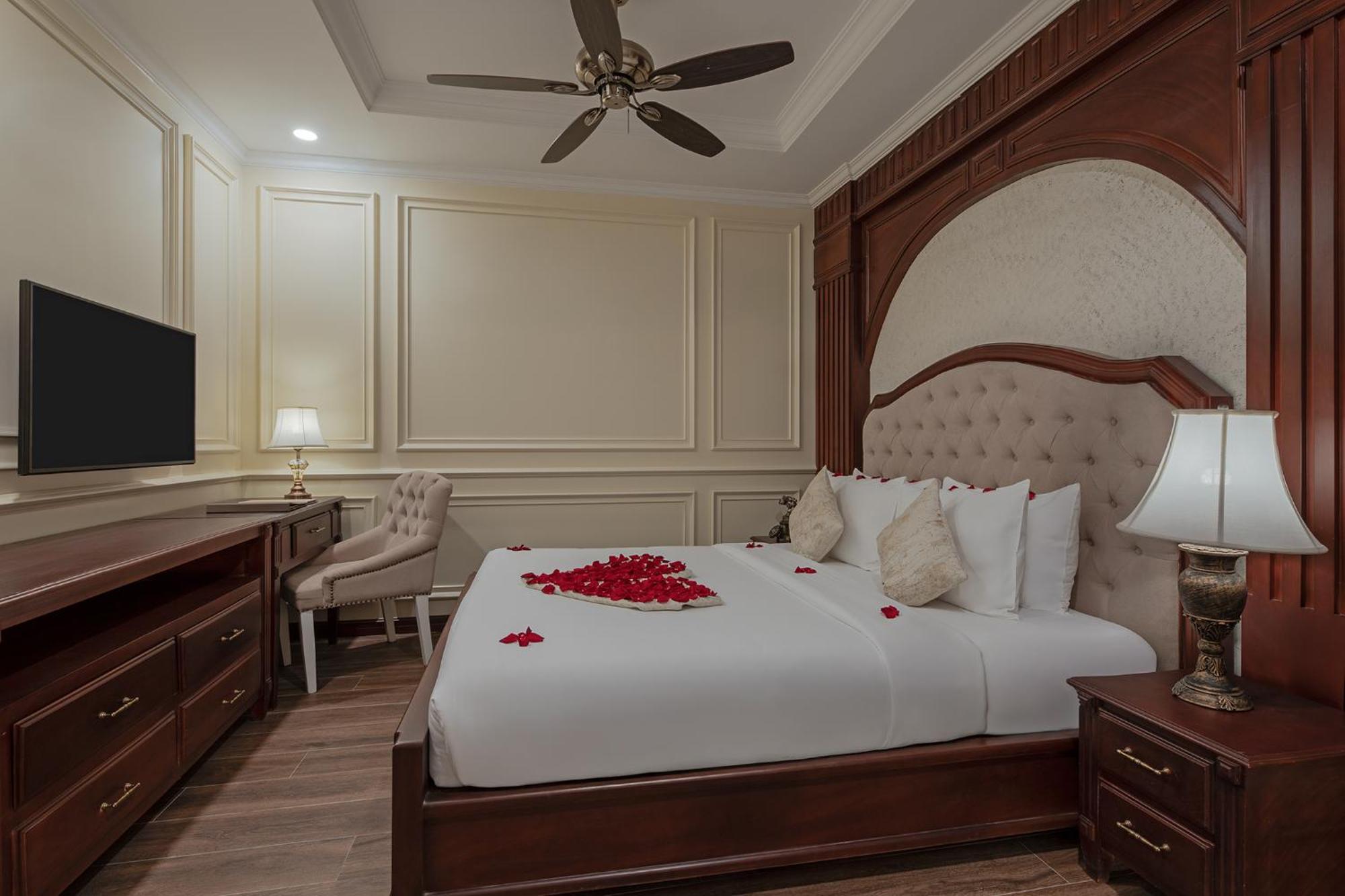 Anik Palace Hotel Phnom Penh Zewnętrze zdjęcie
